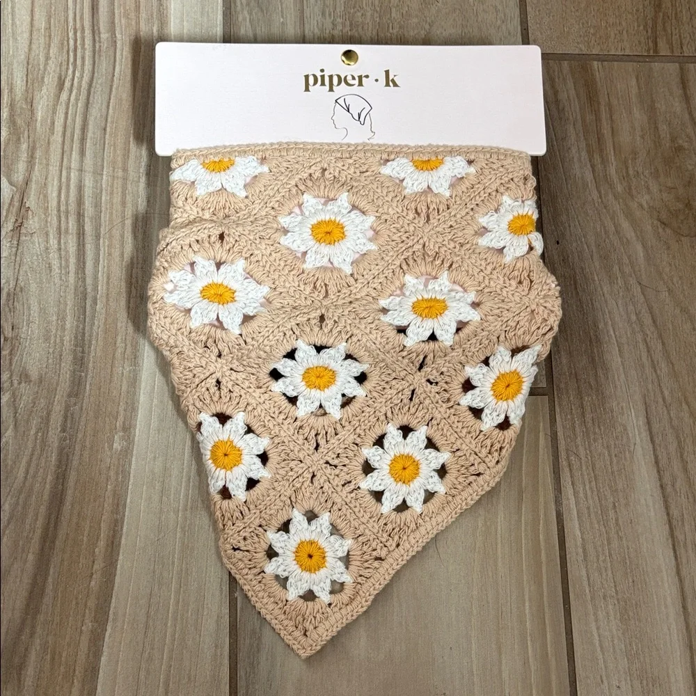 NWT Piper K Daisy Crochet Hair Scarf - Tan, White, Yellow